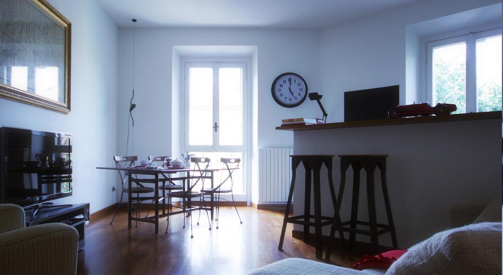 Fil Rouge Apartment Милано Стая снимка